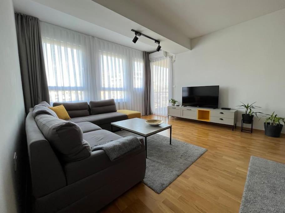 Skopje Leks Apartment Esterno foto
